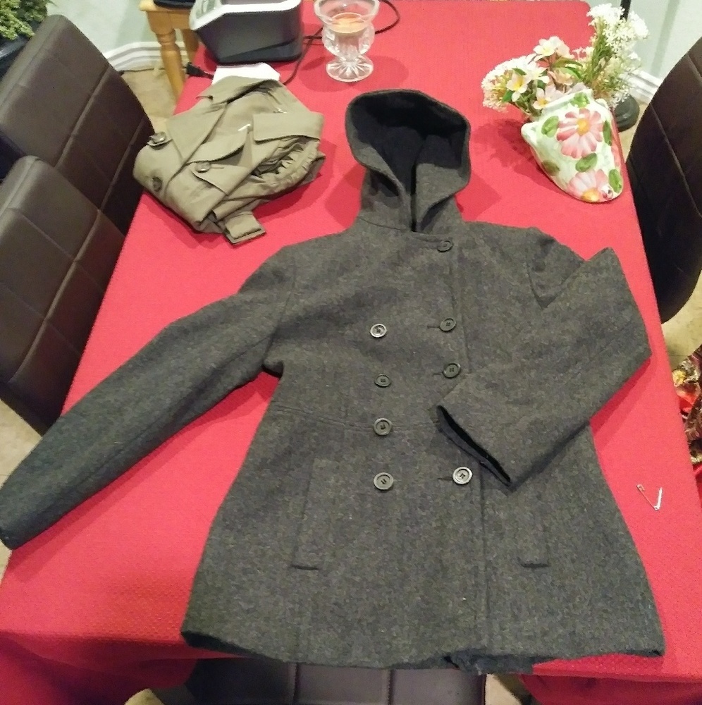 Express World Brand 9/10 Wool coat